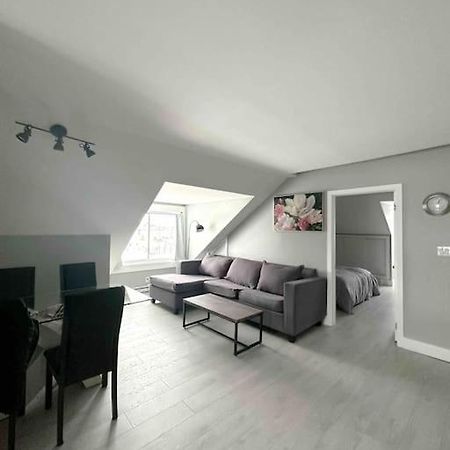 Unique Modern Luxury 2 Bedroom Apartment Rental Chapleau Exterior foto
